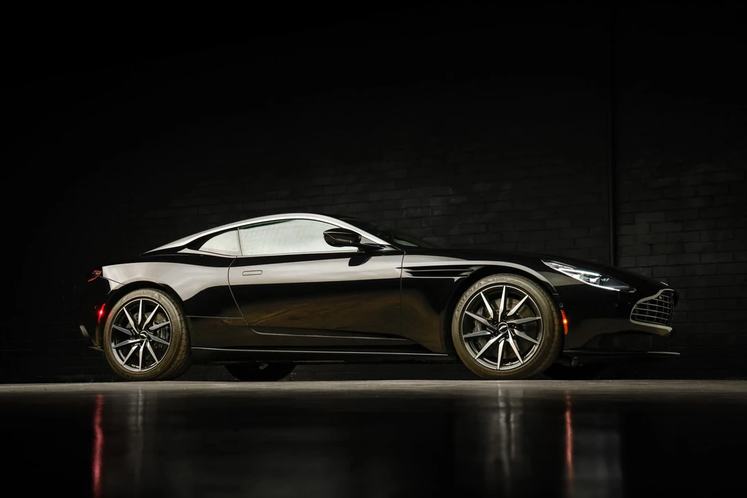 2018 Aston Martin DB11 V12 - Image 25 of 31