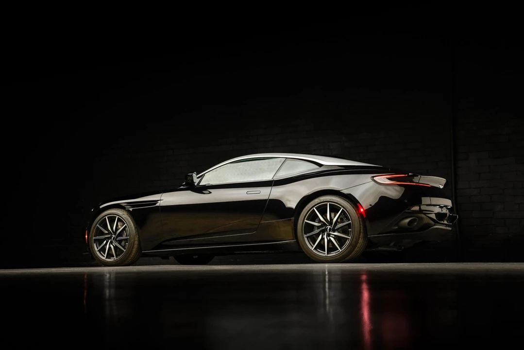 2018 Aston Martin DB11 V12 - Image 10 of 31