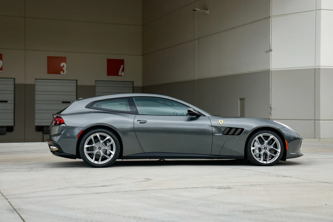2018 Ferrari GTC4Lusso T - Image 14 of 31