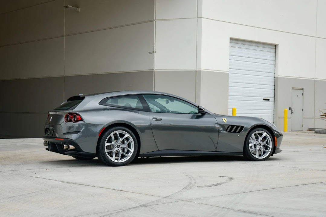 2018 Ferrari GTC4Lusso T - Image 13 of 31
