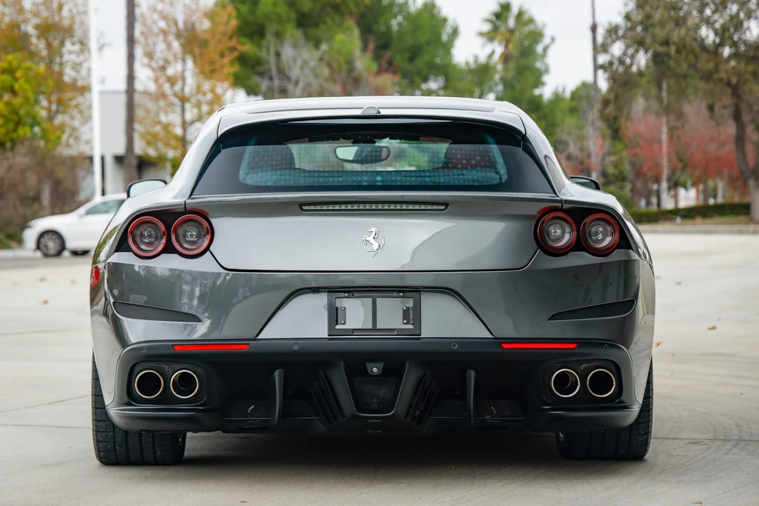2018 Ferrari GTC4Lusso T - Image 10 of 31