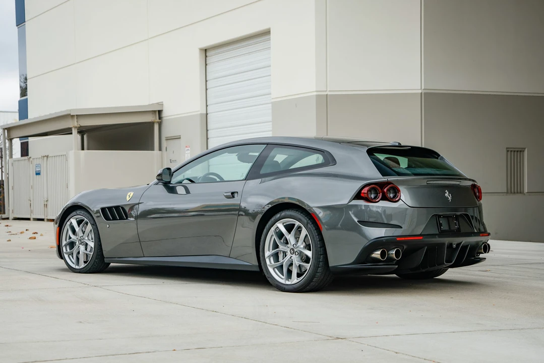 2018 Ferrari GTC4Lusso T - Image 8 of 31