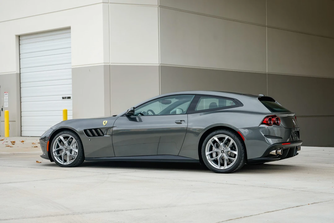 2018 Ferrari GTC4Lusso T - Image 7 of 31