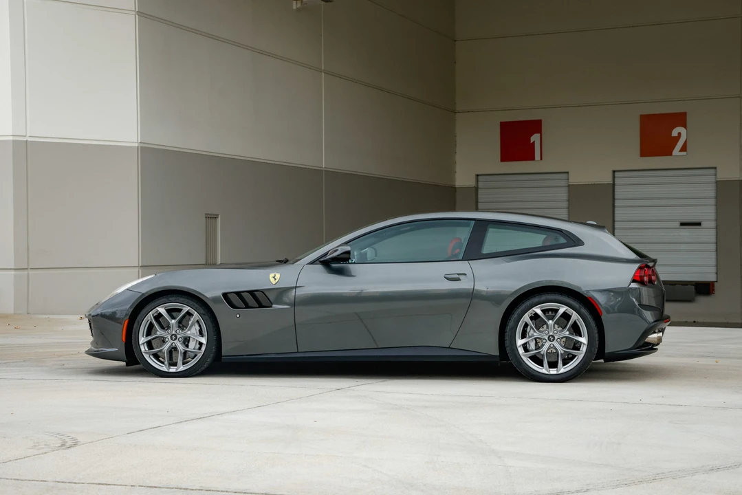 2018 Ferrari GTC4Lusso T - Image 6 of 31