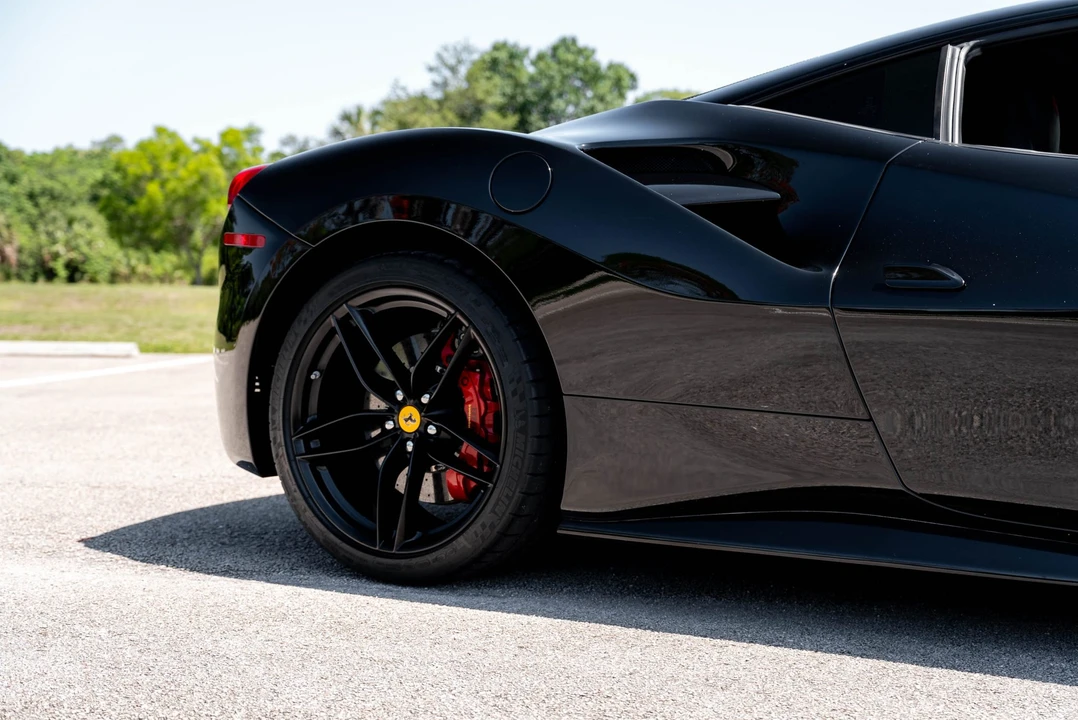 2019 Ferrari 488 GTB - Image 27 of 31