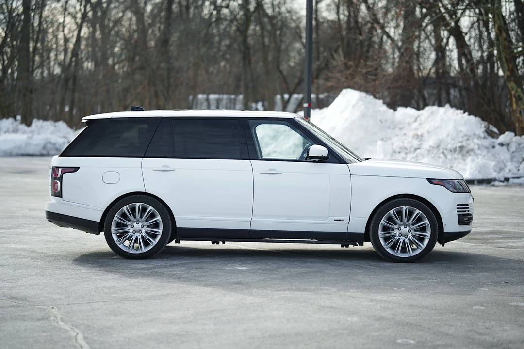 2019 Land Rover Range Rover L405 - Image 7 of 31