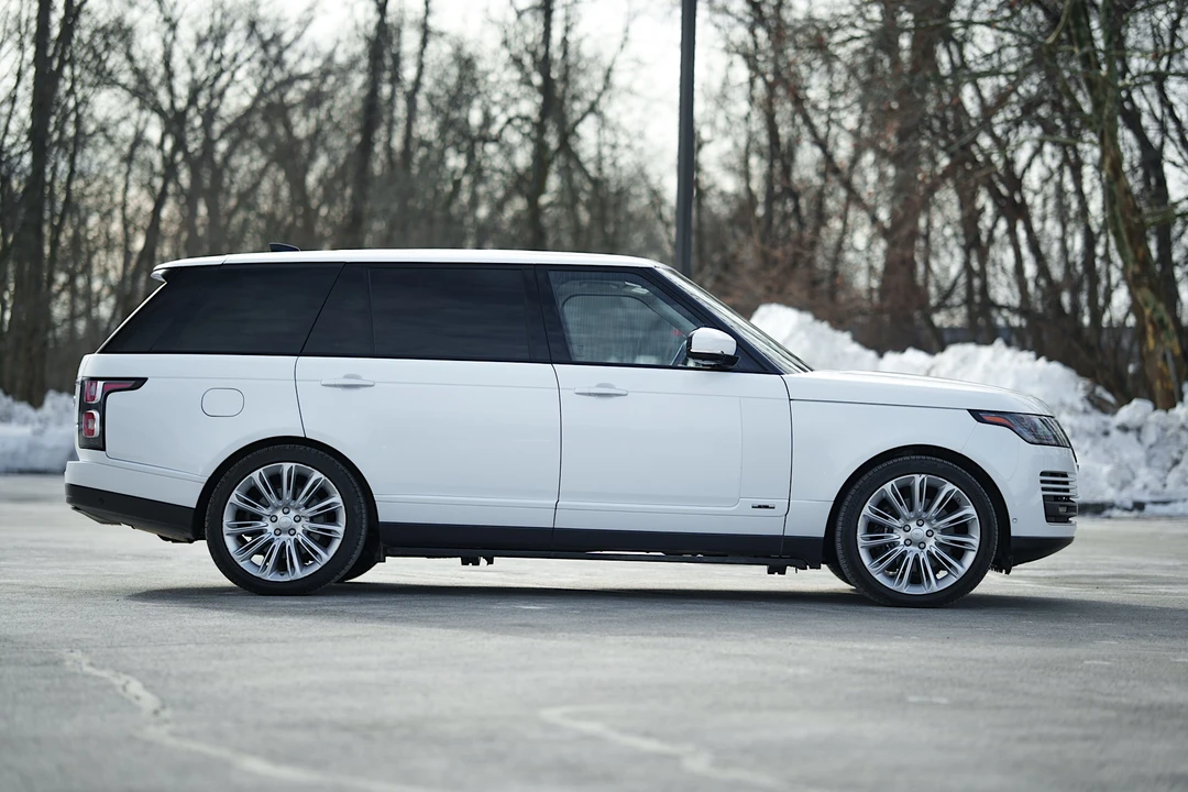 2019 Land Rover Range Rover L405 - Image 8 of 31