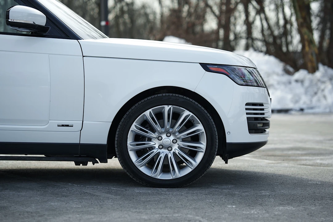 2019 Land Rover Range Rover L405 - Image 28 of 31