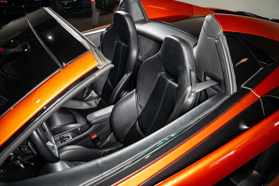 2019 McLaren 570S Spider - Image 4 of 31