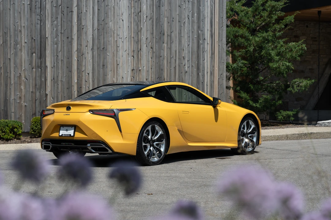2020 Lexus LC - Image 11 of 31