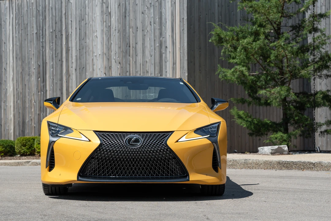 2020 Lexus LC - Image 18 of 31