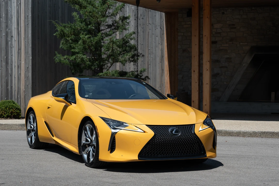 2020 Lexus LC - Image 14 of 31