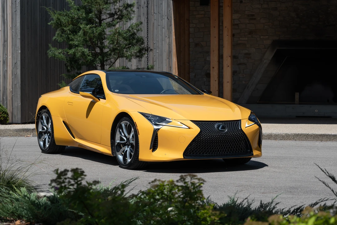 2020 Lexus LC - Image 15 of 31