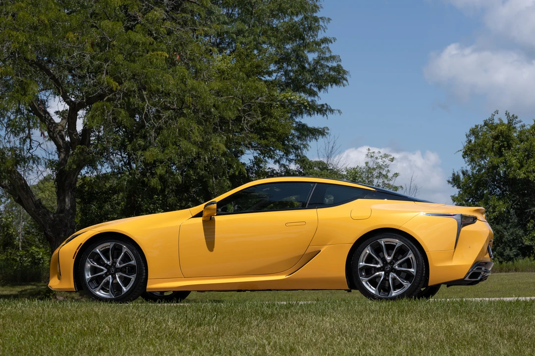 2020 Lexus LC - Image 20 of 31