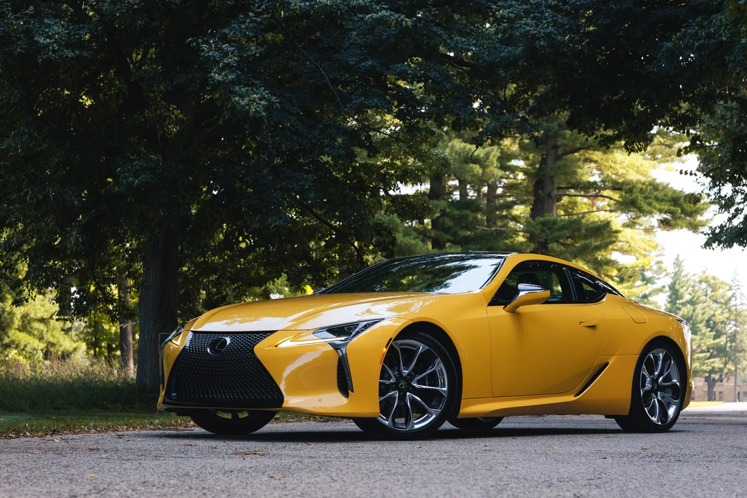 2020 Lexus LC - Image 19 of 31