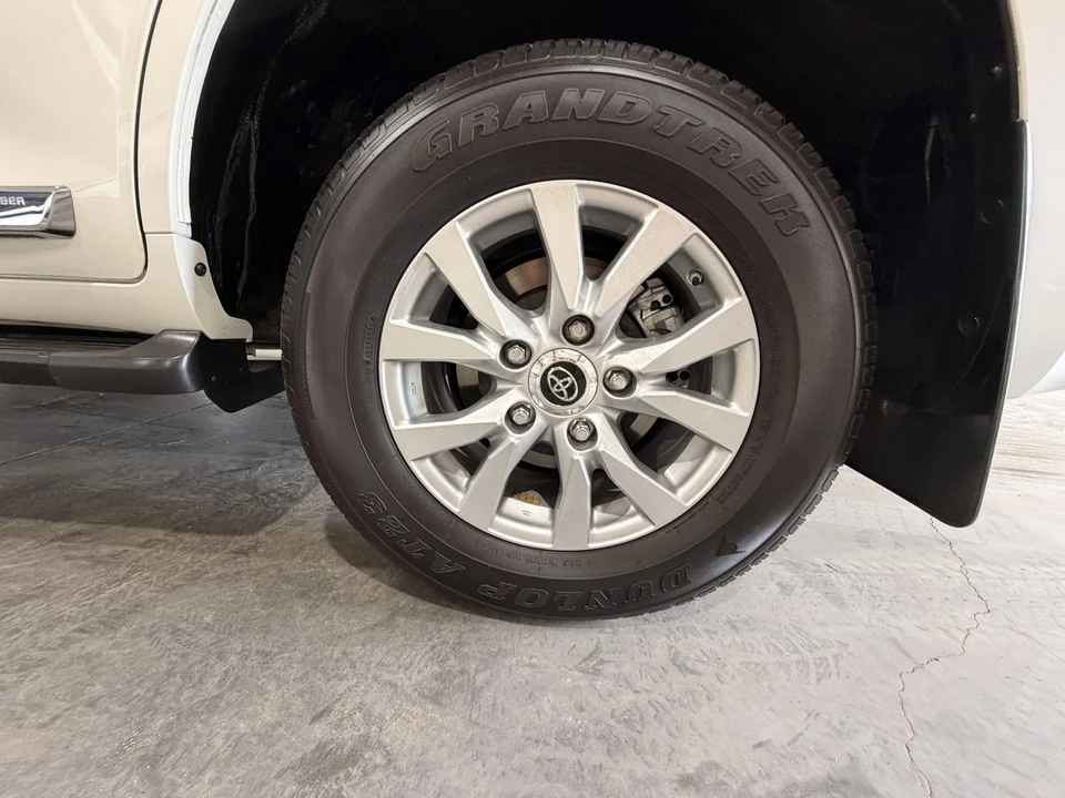 2021 Toyota J200 Land Cruiser - Image 29 of 31