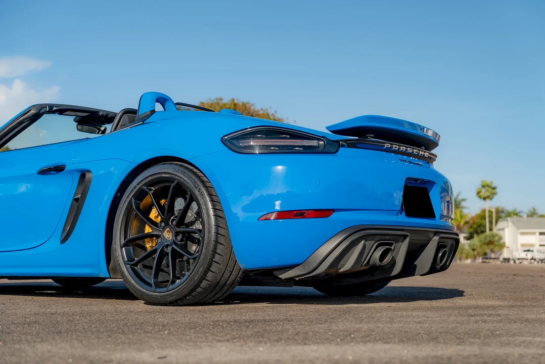 2022 Porsche - Image 23 of 31