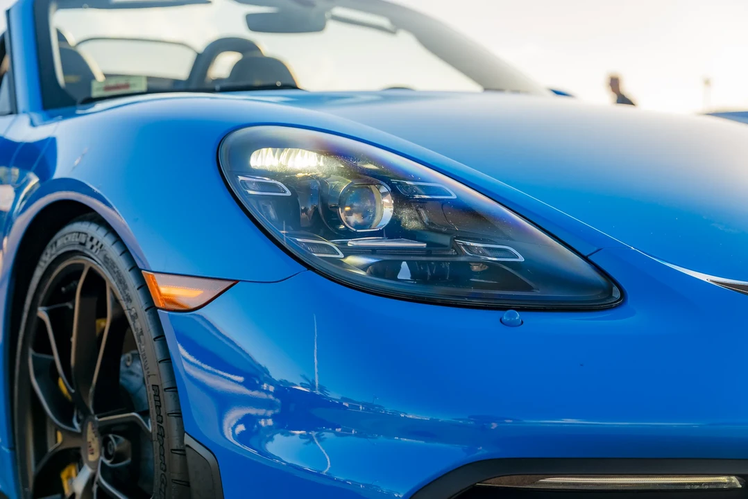 2022 Porsche - Image 20 of 31