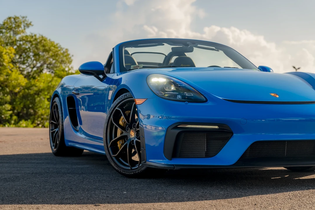2022 Porsche - Image 18 of 31
