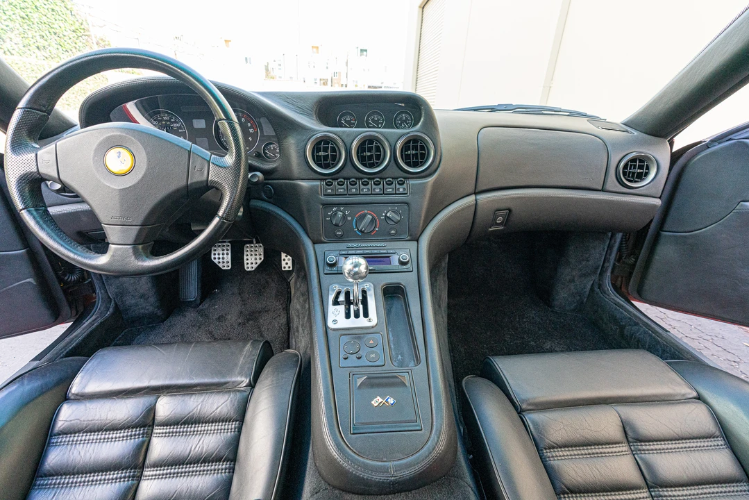 1999 Ferrari 550 Maranello - Image 28 of 31