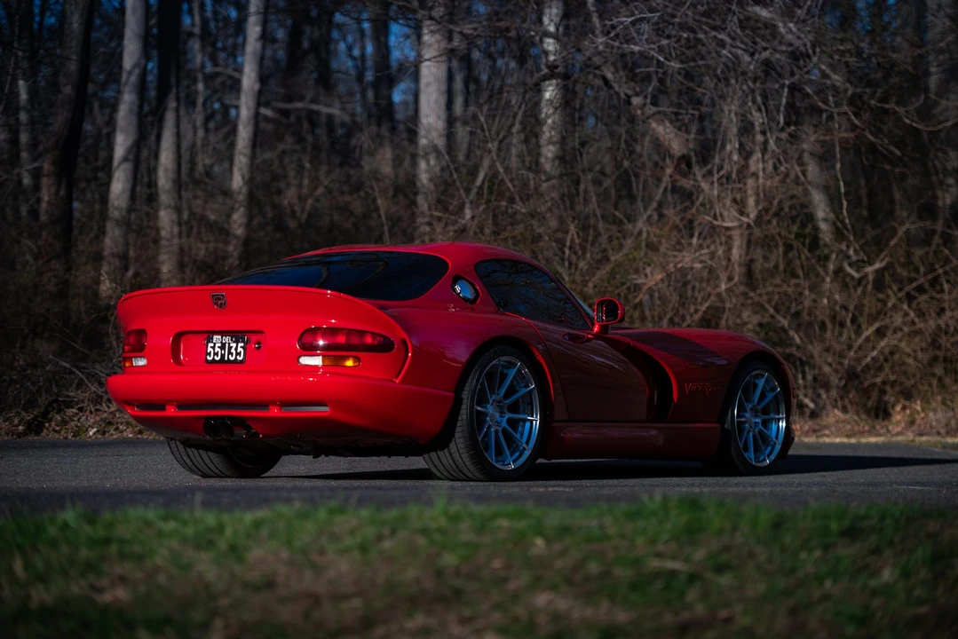 1998 Dodge Viper GTS 2nd Gen - Image 18 of 31