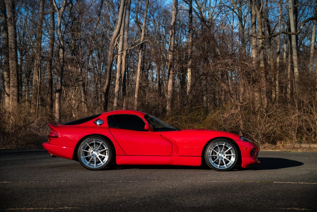 1998 Dodge Viper GTS 2nd Gen - Image 22 of 31