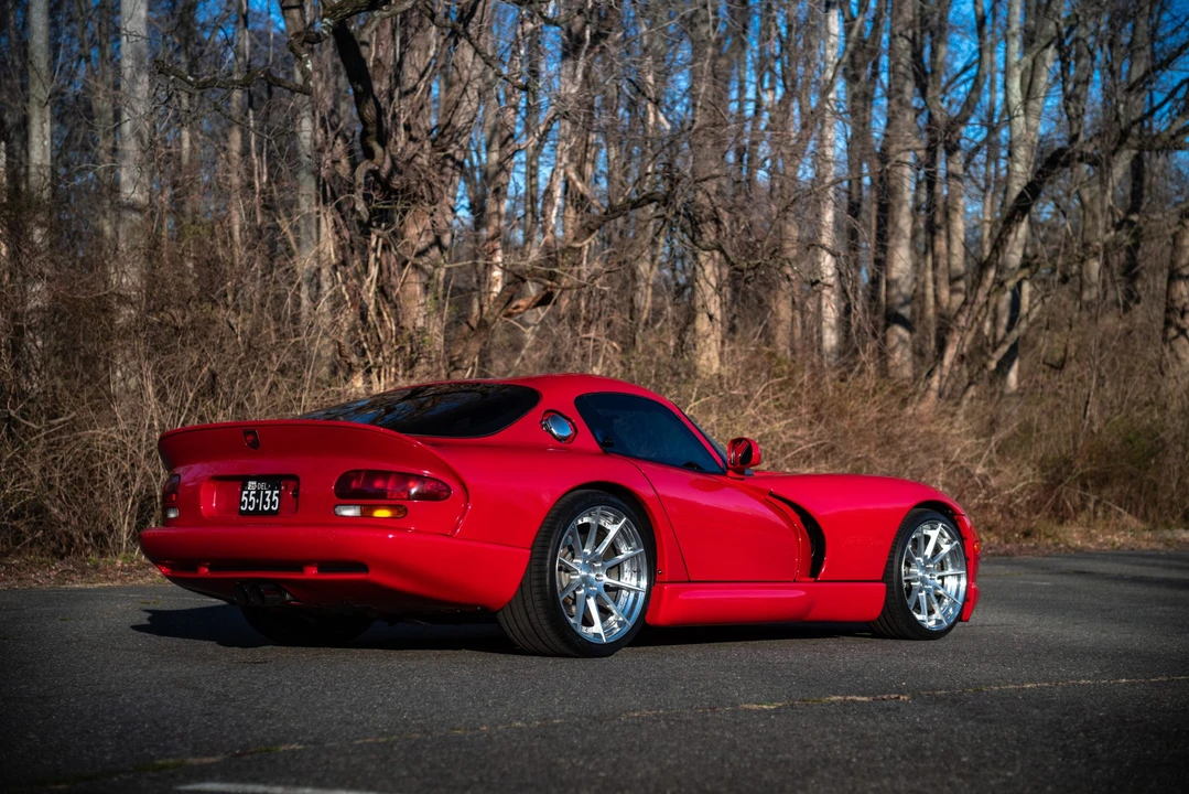 1998 Dodge Viper GTS 2nd Gen - Image 19 of 31