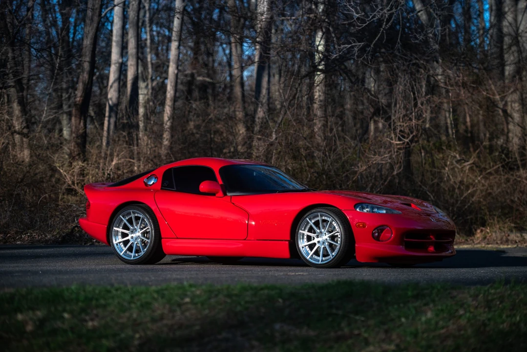 1998 Dodge Viper GTS 2nd Gen - Image 24 of 31