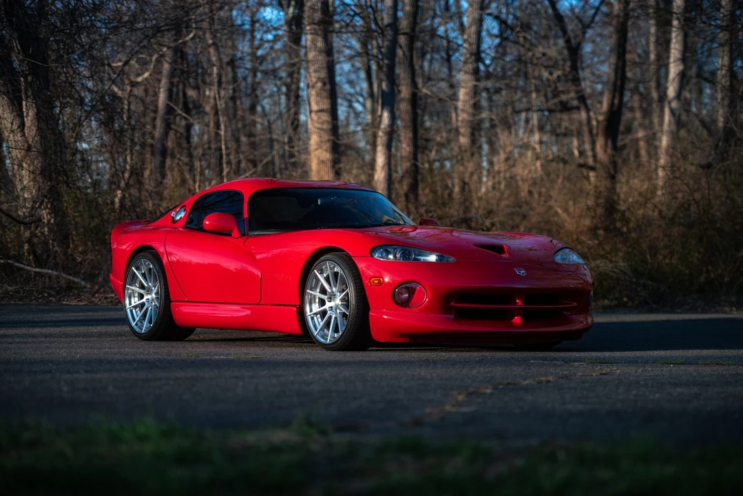 1998 Dodge Viper GTS 2nd Gen - Image 26 of 31