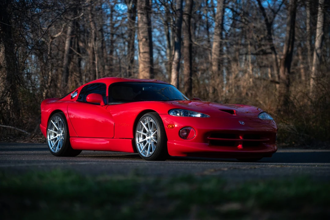 1998 Dodge Viper GTS 2nd Gen - Image 2 of 31