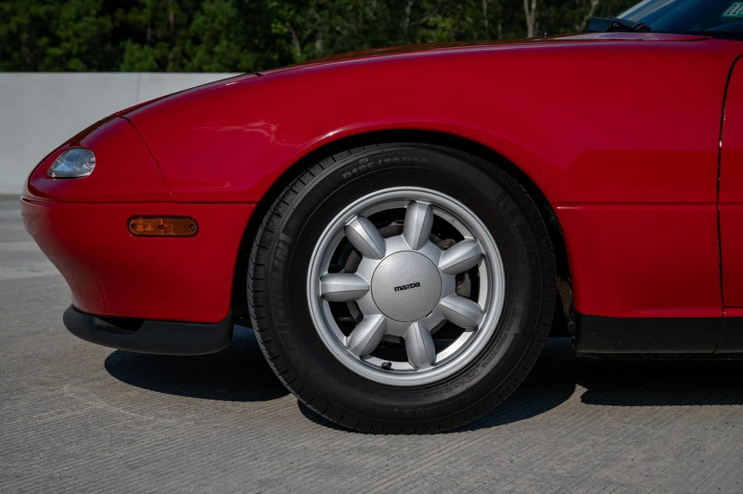1990 Mazda NA MX-5 Miata - Image 26 of 31