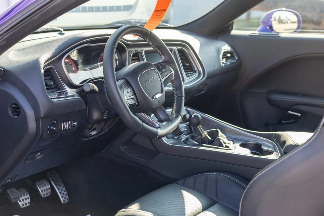 2016 Dodge Challenger SRT Hellcat 3rd Gen - Image 27 of 31