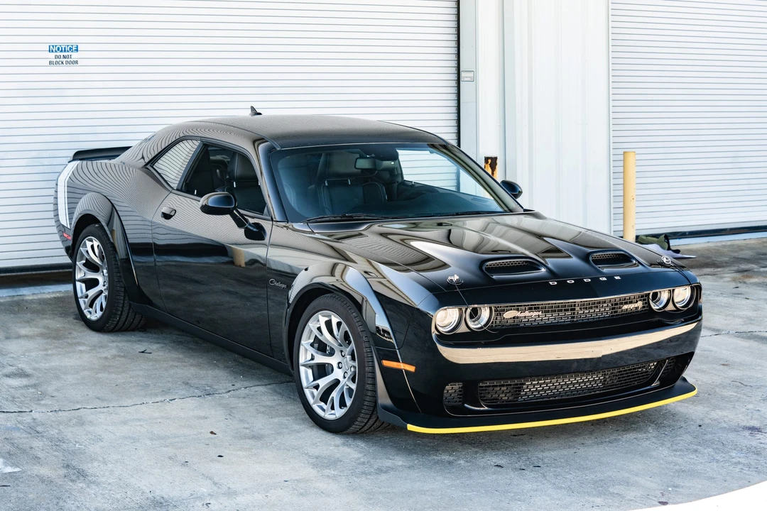 2023 Dodge Challenger SRT Hellcat 3rd Gen - Image 9 of 31