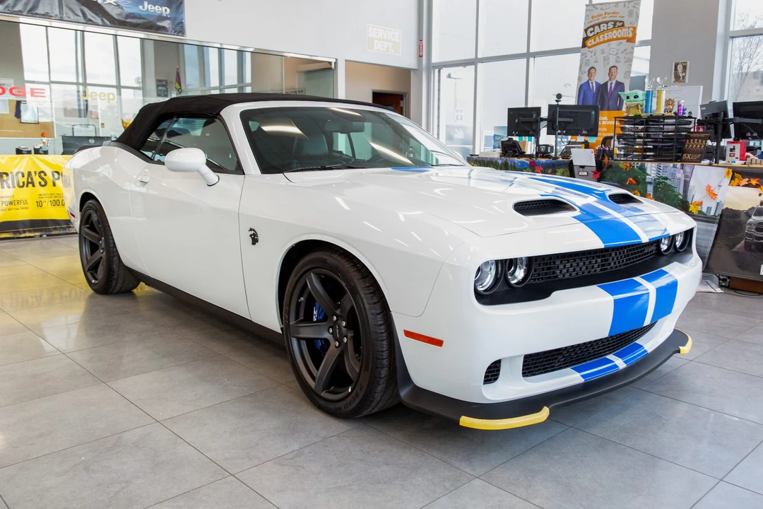 2023 Dodge Challenger SRT Hellcat 3rd Gen - Image 13 of 31