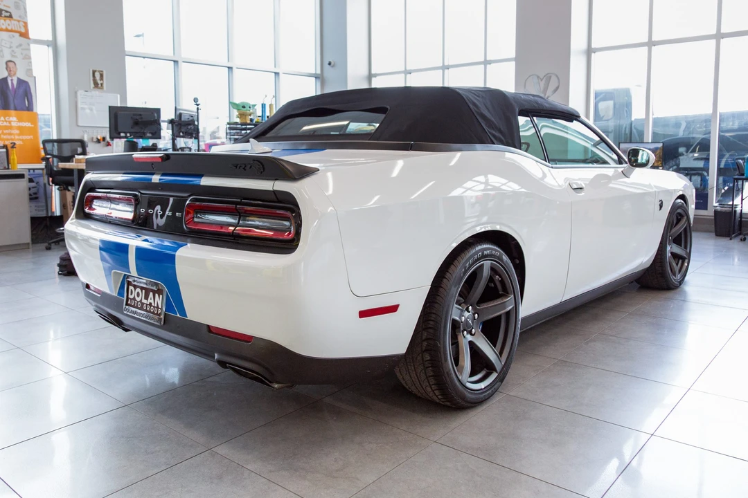 2023 Dodge Challenger SRT Hellcat 3rd Gen - Image 15 of 31