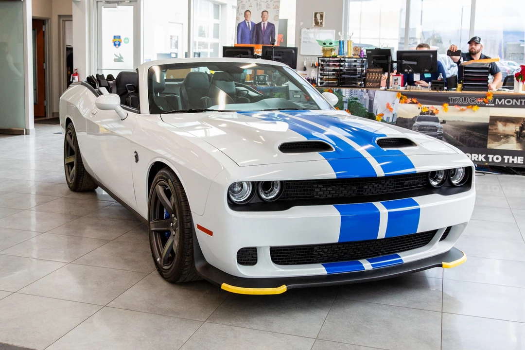 2023 Dodge Challenger SRT Hellcat 3rd Gen - Image 9 of 31