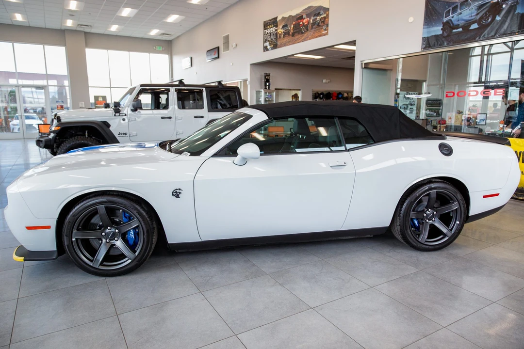 2023 Dodge Challenger SRT Hellcat 3rd Gen - Image 18 of 31