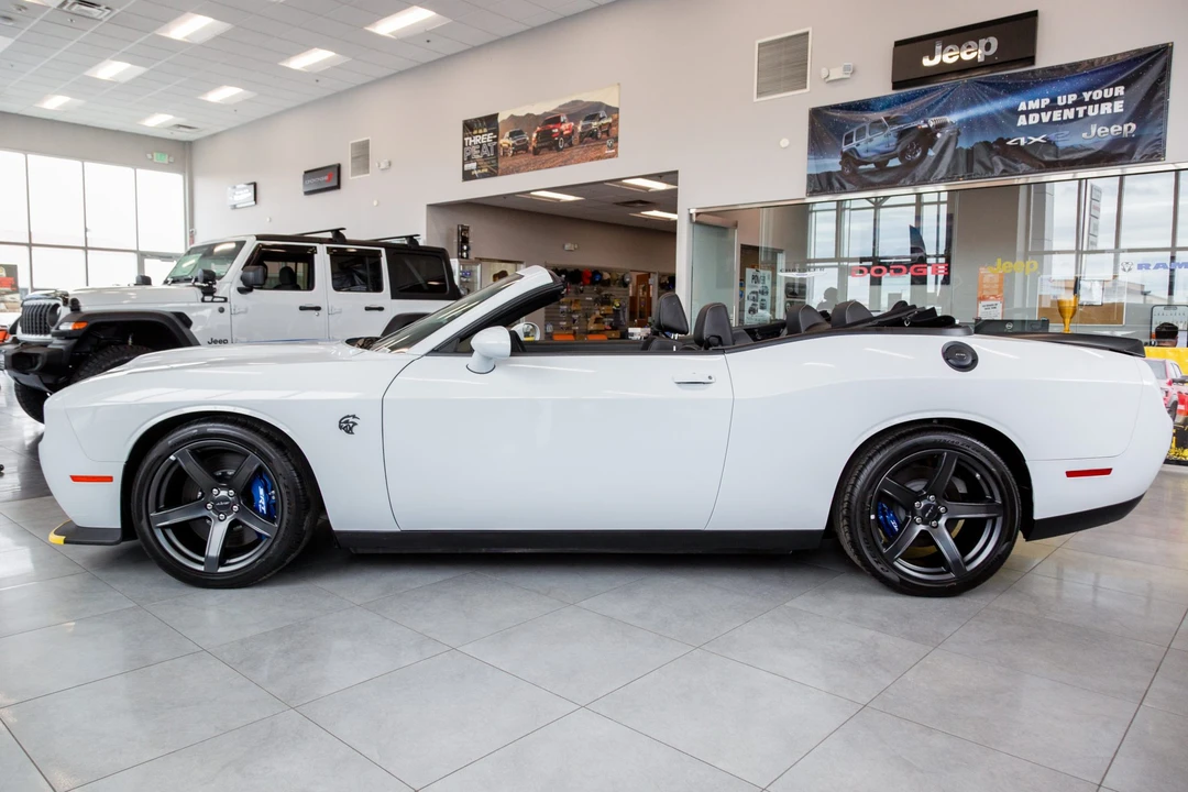 2023 Dodge Challenger SRT Hellcat 3rd Gen - Image 3 of 31