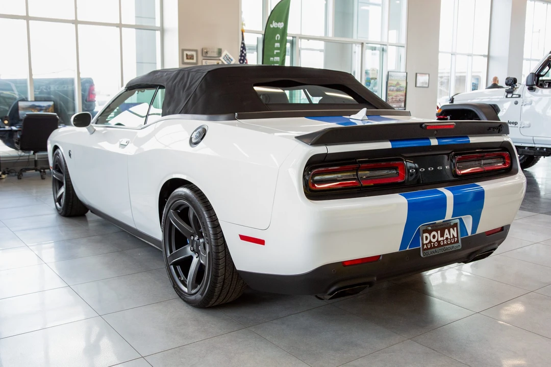 2023 Dodge Challenger SRT Hellcat 3rd Gen - Image 17 of 31