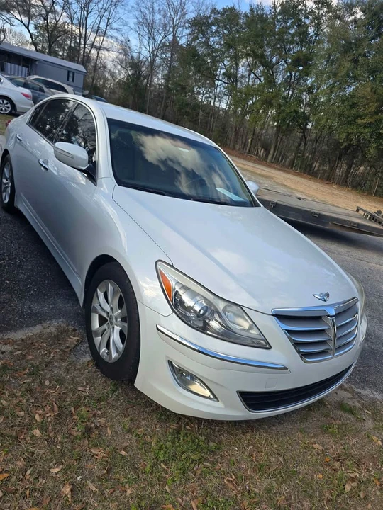 2012 Hyundai Genesis - Image 2 of 10