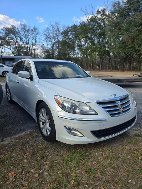 2012 Hyundai Genesis - Image 10 of 10