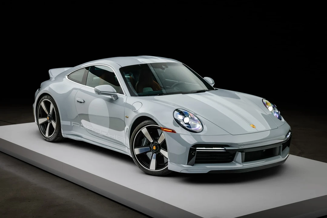 2023 Porsche 992 Sport Classic - Image 12 of 31