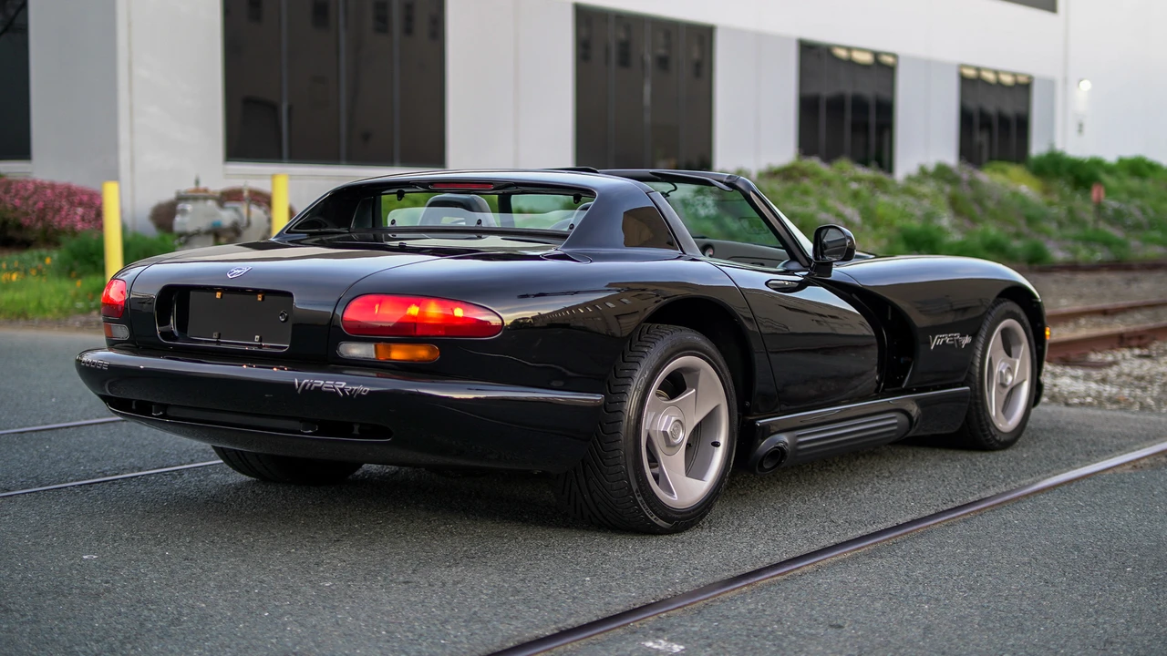 1994 Dodge Viper 1st Gen - Image 26 of 31