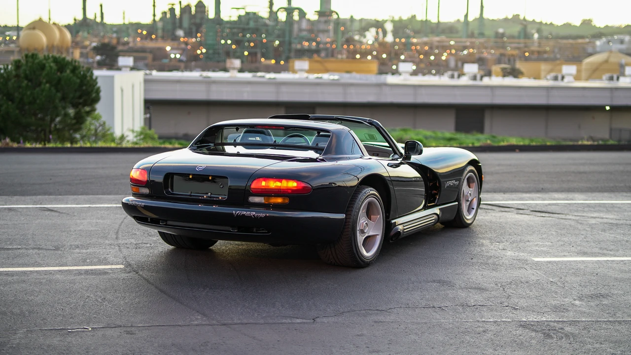 1994 Dodge Viper 1st Gen - Image 30 of 31