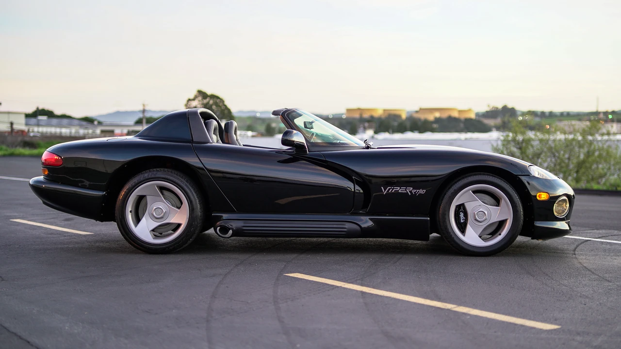 1994 Dodge Viper 1st Gen - Image 23 of 31