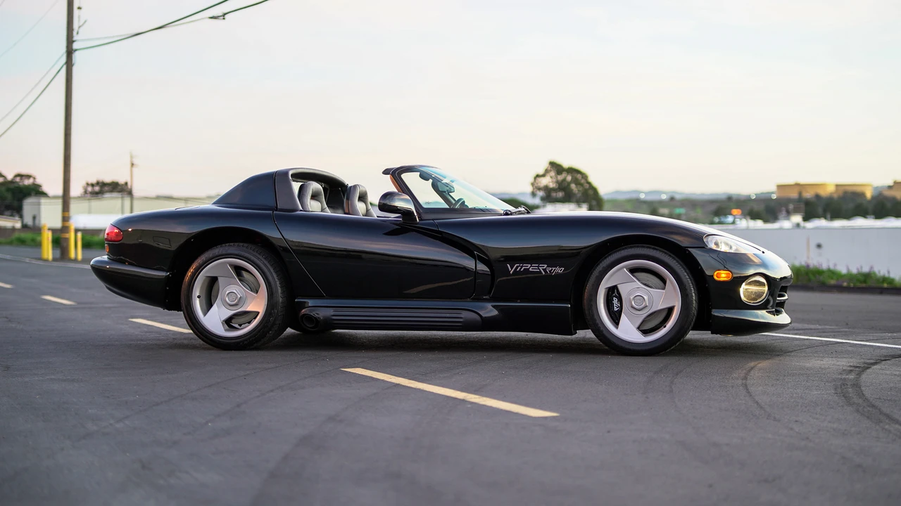 1994 Dodge Viper 1st Gen - Image 22 of 31