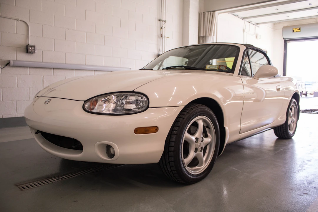 2000 Mazda NB MX-5 Miata - Image 23 of 31
