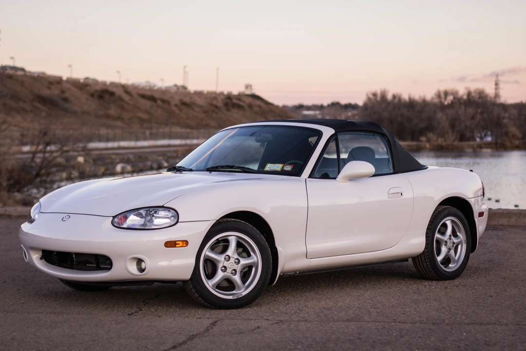 2000 Mazda NB MX-5 Miata - Image 5 of 31