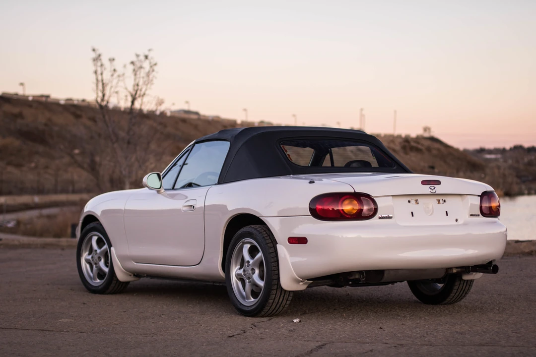 2000 Mazda NB MX-5 Miata - Image 7 of 31