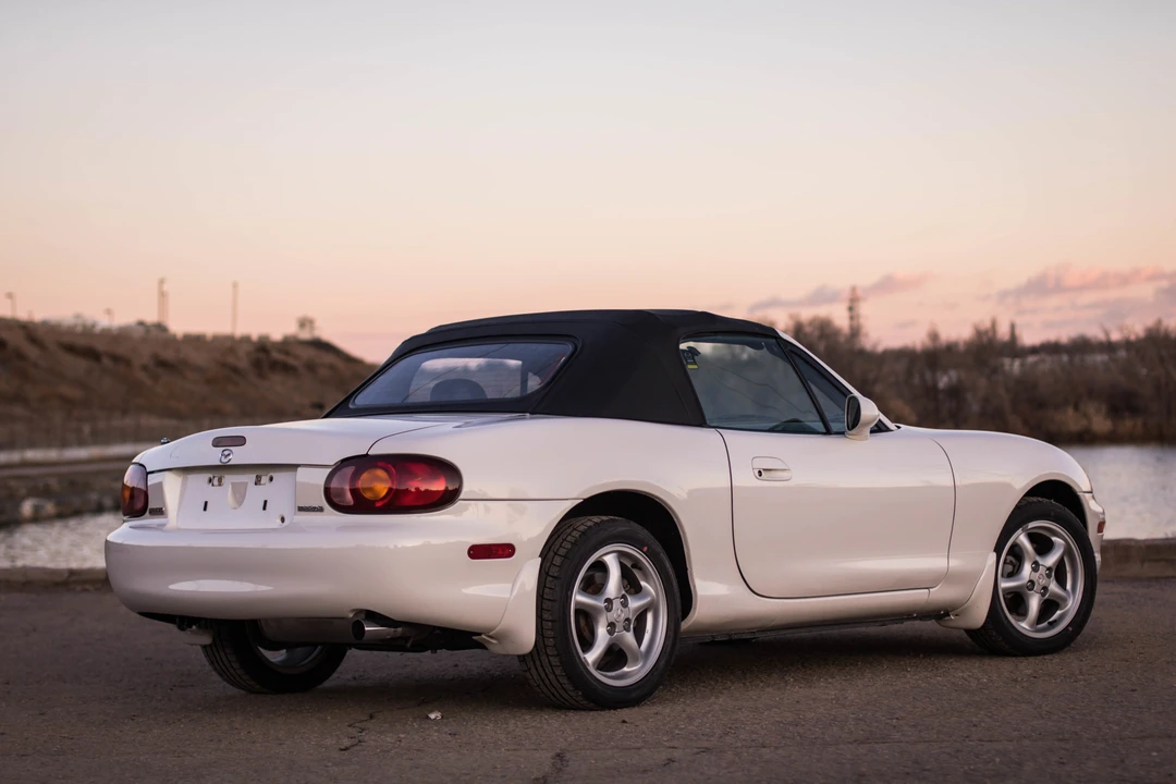 2000 Mazda NB MX-5 Miata - Image 10 of 31